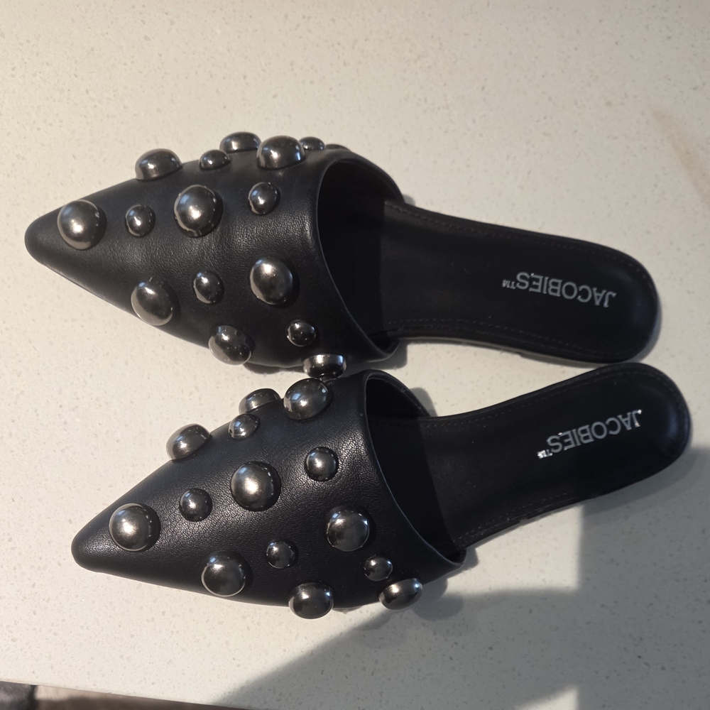 NWOT! Jacob Black Studded Women's Flats - Picture 2 of 5